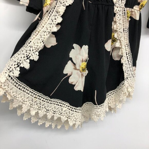 Lord & Taylor Design Lab Black & White Floral Lace trim Romper size S - Picture 6 of 16